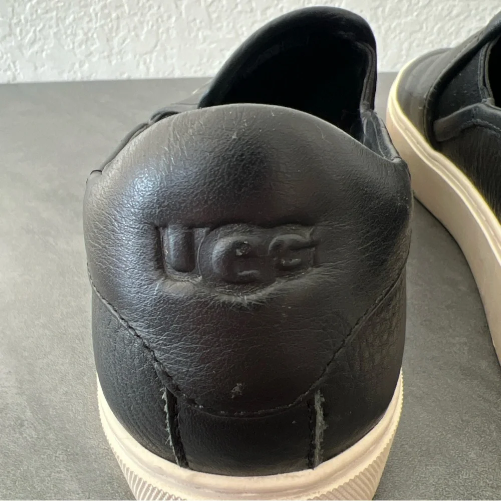UGG Black Leather‎ Slip On Slides Sneakers Casual Shoes Women’s Size 9
